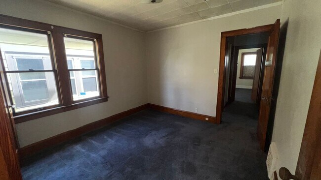 Building Photo - 3328 N 38th St