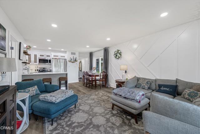Building Photo - 660 Sunfish Way