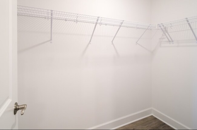 Building Photo - Newly Built Townhome with Tons of Space an...