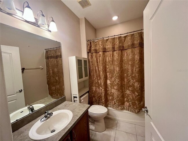 Building Photo - 6040 Sandhill Ridge Dr