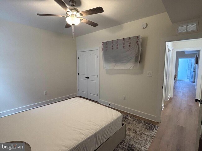 Building Photo - 111 W North St