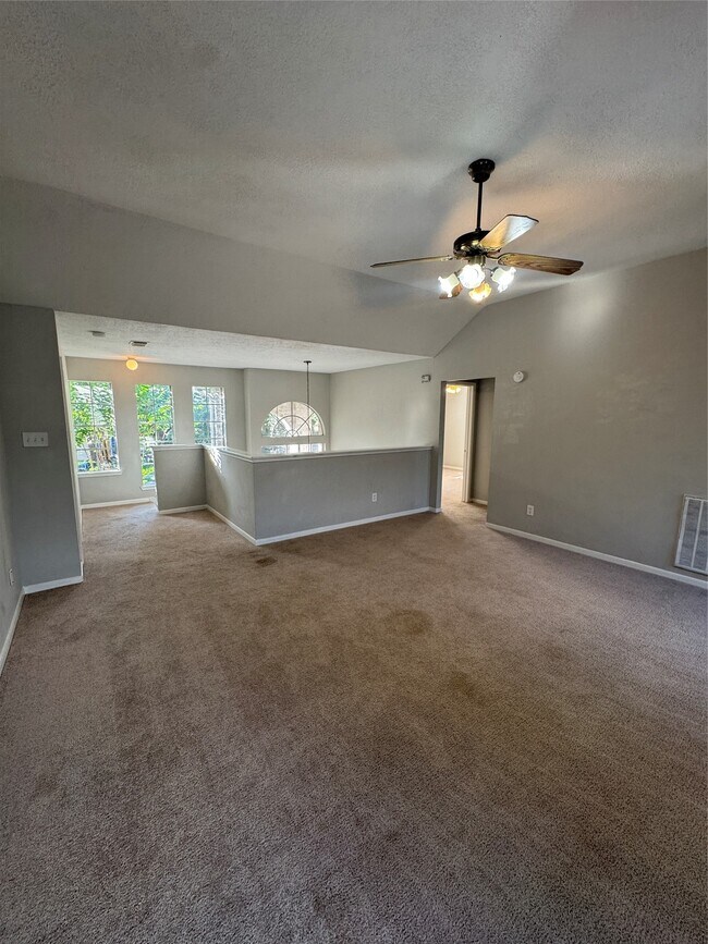 Building Photo - 24315 Tucker House Ln