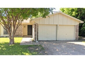 Building Photo - Nice 4 Bedroom home in Birdville ISD
