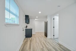 Building Photo - 2500 Francis Ave