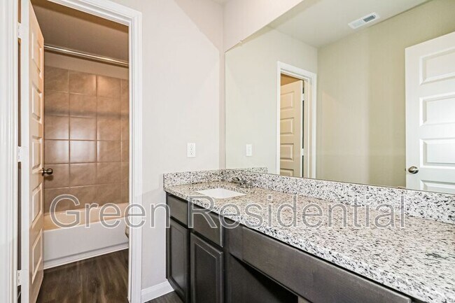 Building Photo - 5127 Shelby Katherine Dr