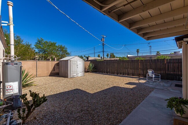 Building Photo - 4613 N 11th Pl