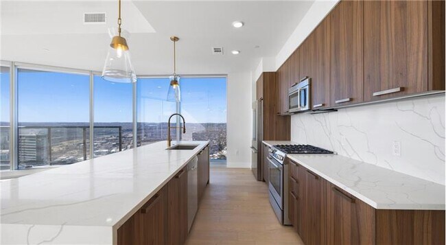 Building Photo - 601 Guadalupe St