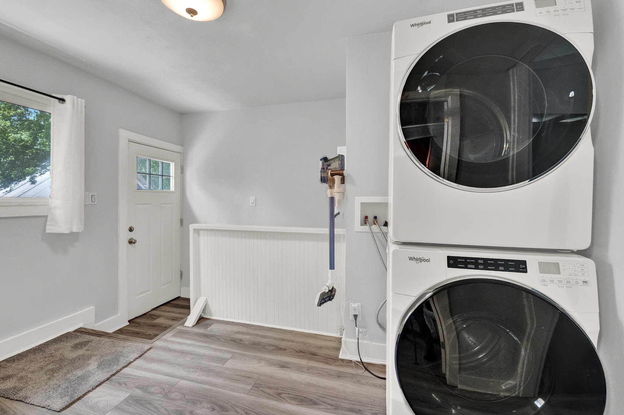 Building Photo - 369 N 300 W