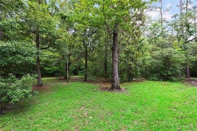 Building Photo - 204 Woodlawn Ct