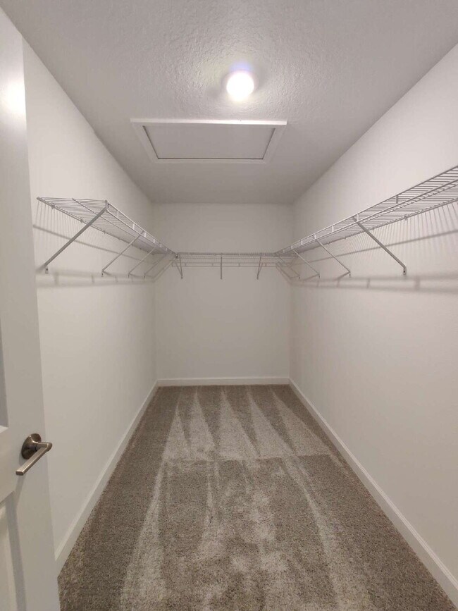 Building Photo - 23244 Willow Glen Way