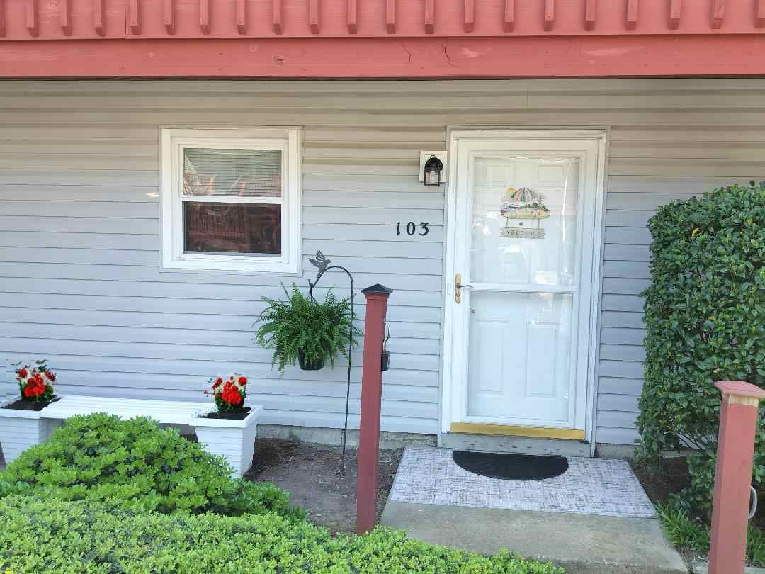 Building Photo - 500 Barberton Dr