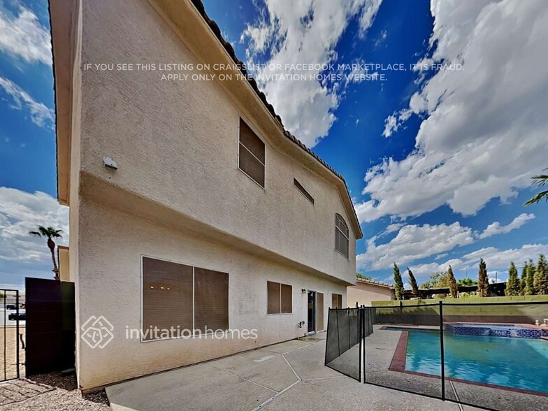 Building Photo - 7744 Bird of Paradise Ct