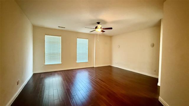 Building Photo - 1256 Logan Dr