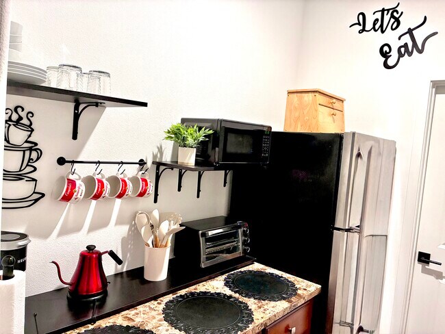 Building Photo - 42417 Lamporo Wy