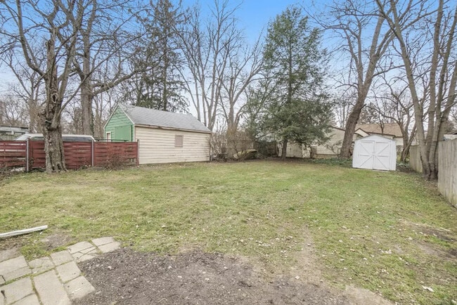 Building Photo - $1450- 2 Bedroom home, Renovated, NEW PICT...