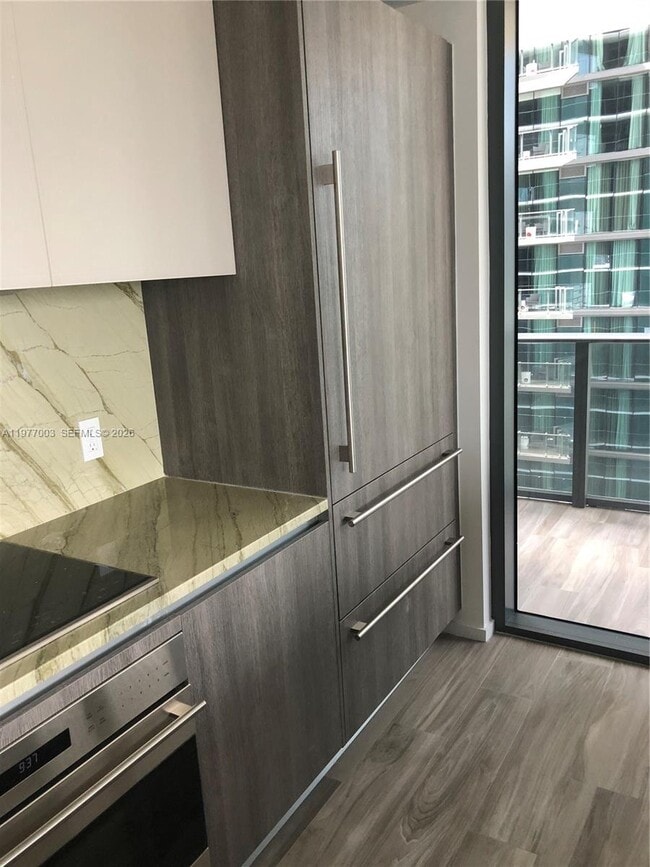 Building Photo - 801 S Miami Ave