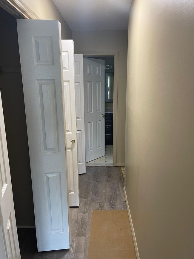 Building Photo - 2 Bedroom condo