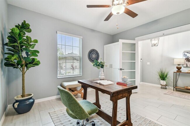Building Photo - 8887 Little Bluestem Dr