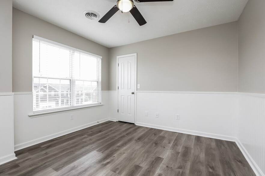 Building Photo - 317 John Henry Dr