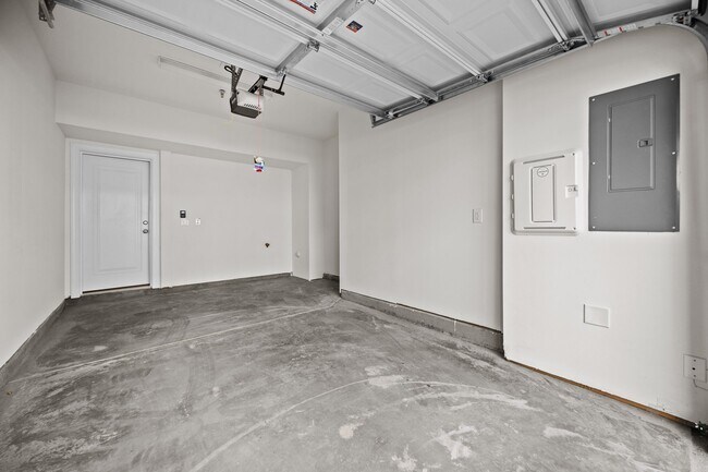 Building Photo - 1233 S Blount St