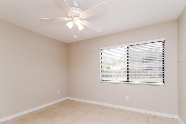 Building Photo - 900 Brennam Pl