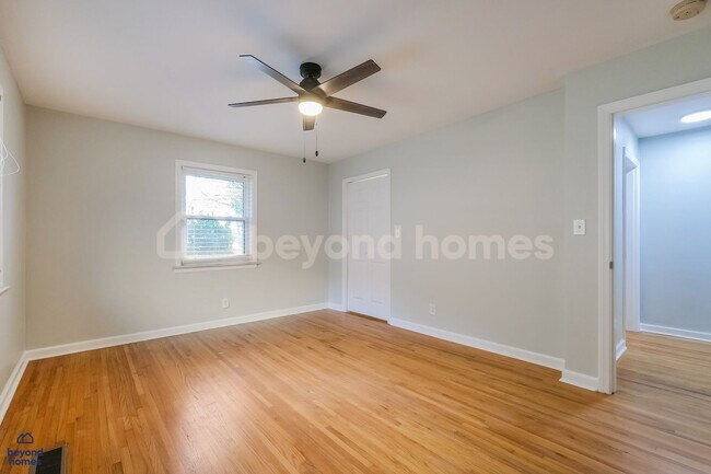 Building Photo - Beautiful Move-In Ready 3 BR 3 BA Home - Looking for You!