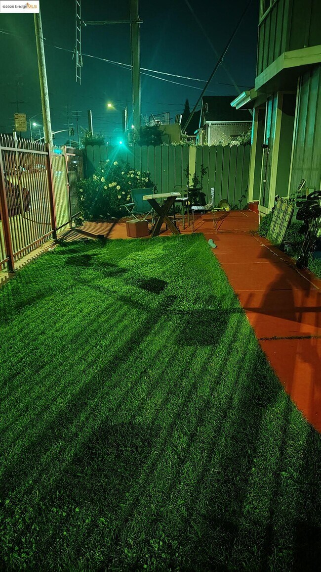 Building Photo - 3532 San Leandro St