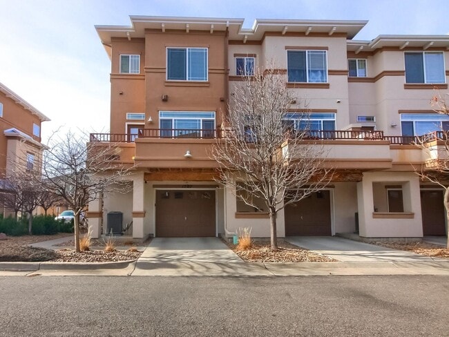 Primary Photo - 2 Bedroom Townhome in Denver