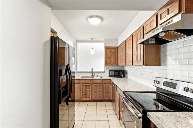 Building Photo - 2200 Seville Ct