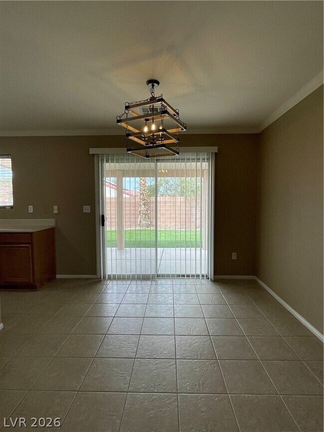 Building Photo - 3590 Laguna Veneta Ave