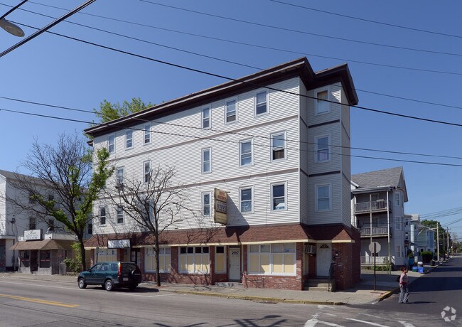 Building Photo - 502-510 Dexter St