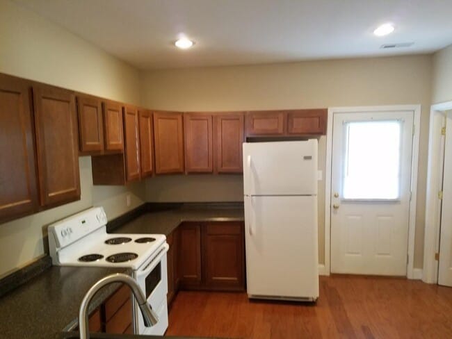 Building Photo - 3114 5th Ave