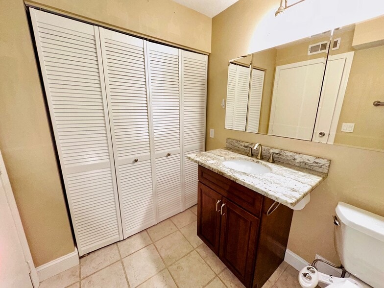 Building Photo - 32 Walden Dr