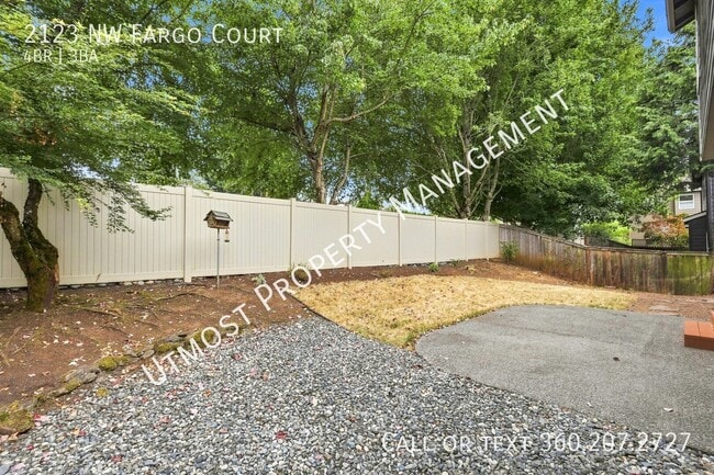 Building Photo - 2123 NW Fargo Ct