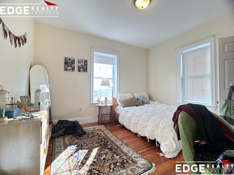 Building Photo - 88 Fisher Ave