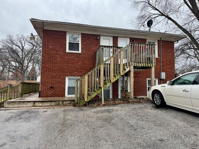 Building Photo - Studio • All Utilities Included • Private Entrance