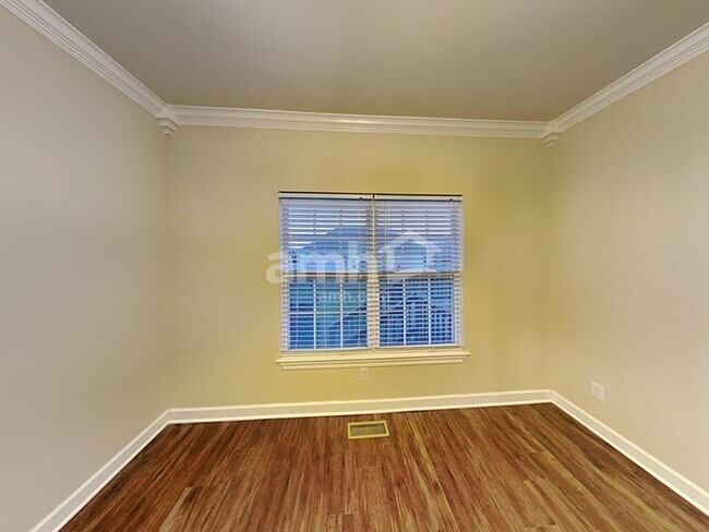 Building Photo - 1707 Arrow Head Dr
