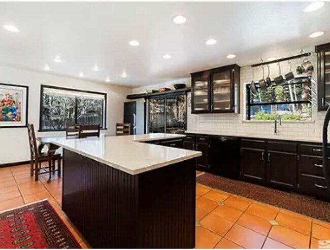Building Photo - Nice house available now!
