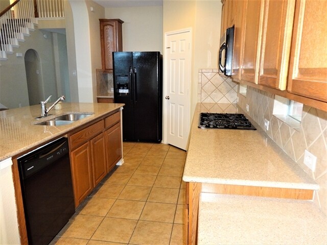 Building Photo - 9501 Navarro St