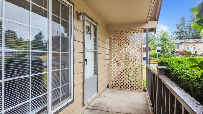 Building Photo - Charming 3BR Home with Massive Fenced in Yard
