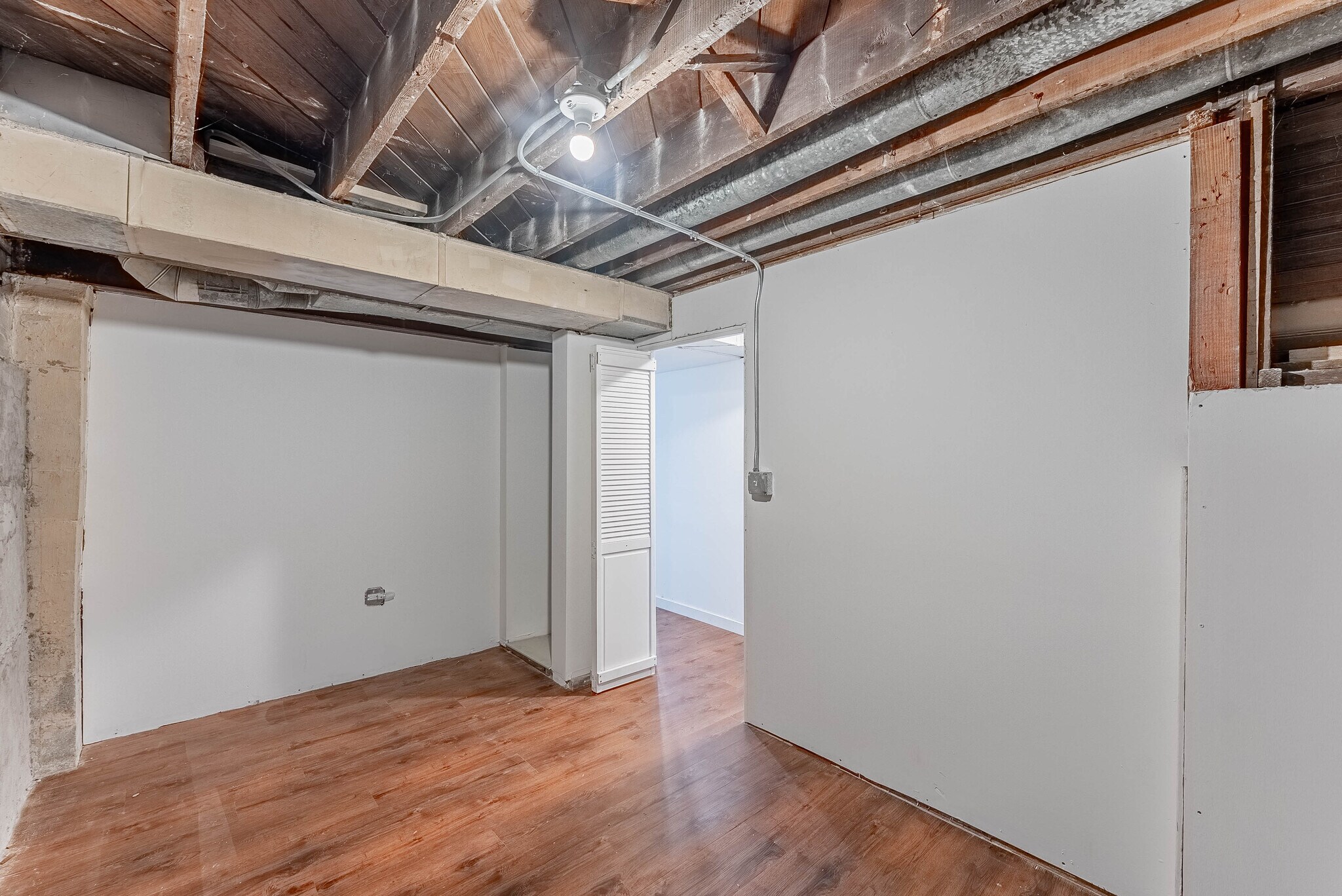 Building Photo - 125 S Main St