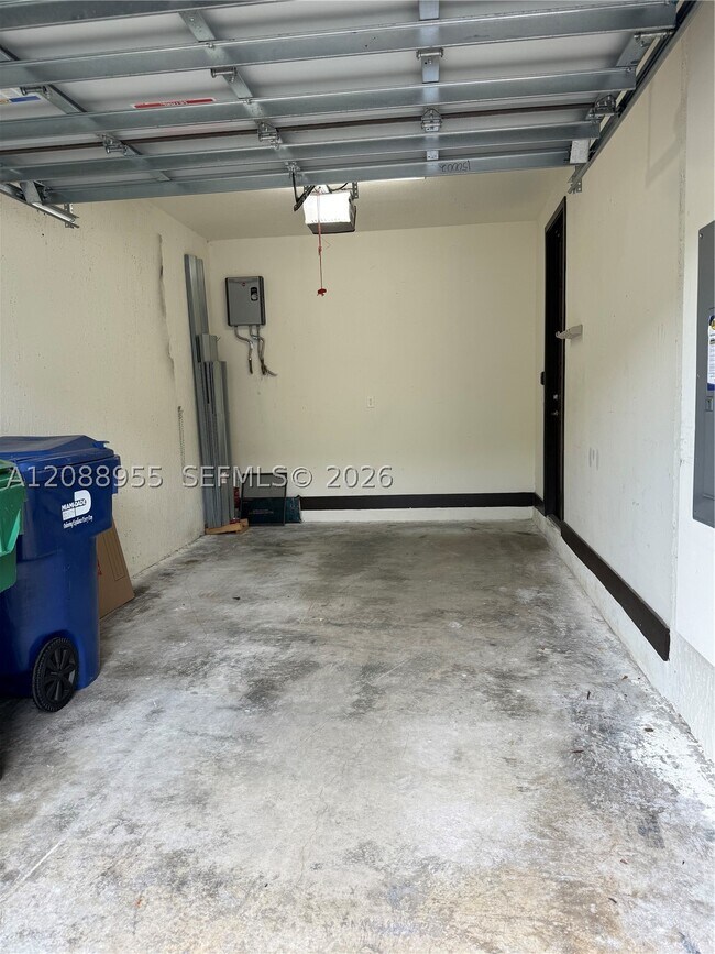 Building Photo - 16004 NW 91st Ct