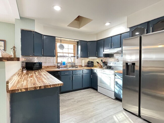 Building Photo - 1508 Chesley Pl