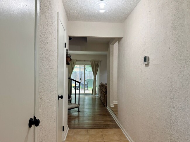 Building Photo - Gorgeous Single Family 4 bedroom furnished rental in Green Run