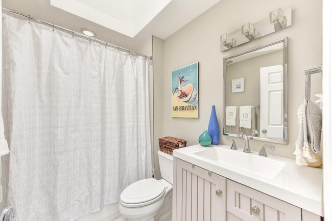 Building Photo - 1343 Kennedy St NW