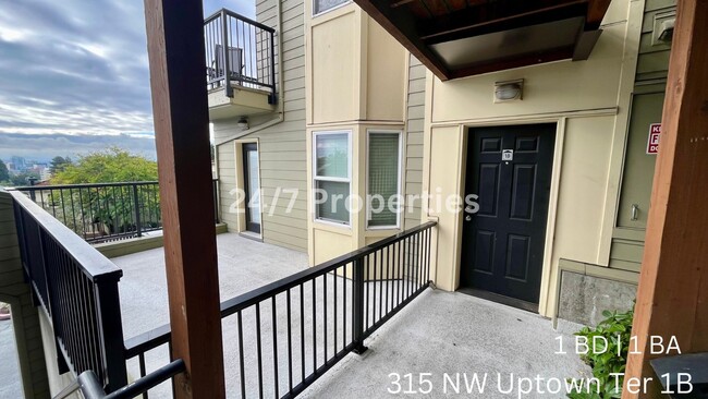 Primary Photo - Hilltop 1BD I 1BA Condo + FREE month of re...