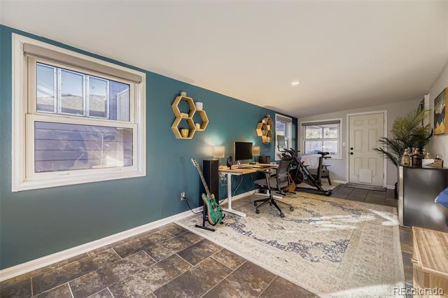 Building Photo - 3025 S Corona St