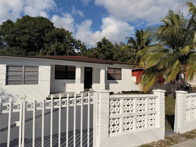 Building Photo - 2823 NW 97th St