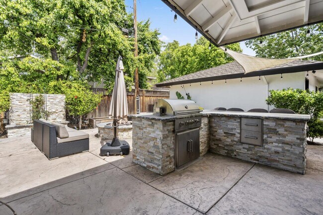 Building Photo - 1344 Camino Ramon