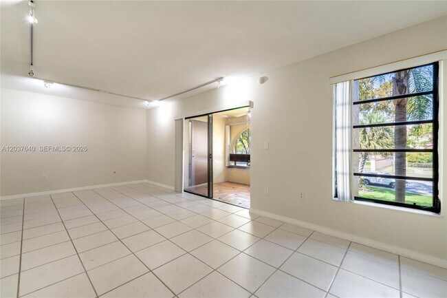 Building Photo - 9015 SW 125th Ave